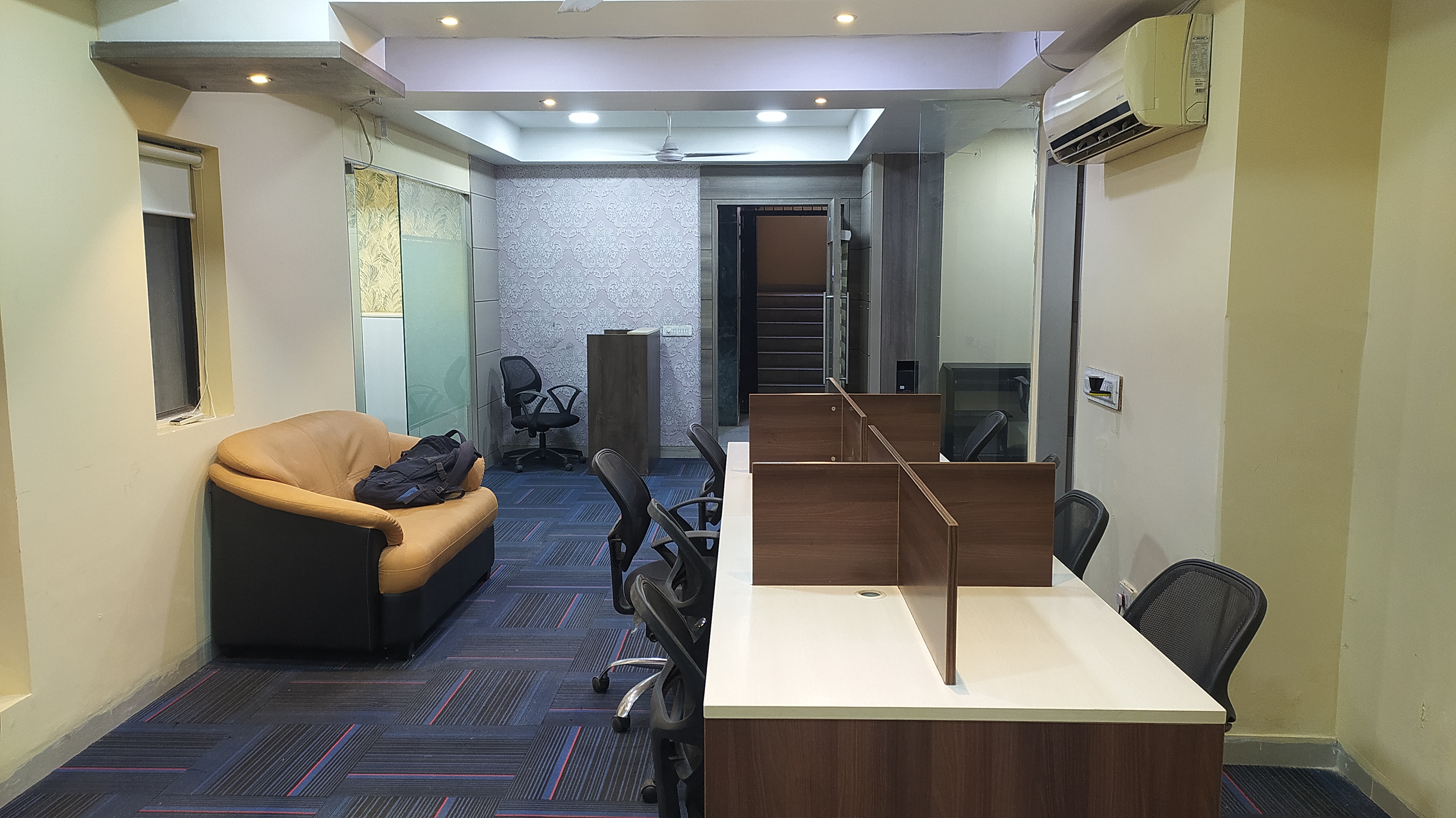 Office For Rent in Chinar Park Kolkata