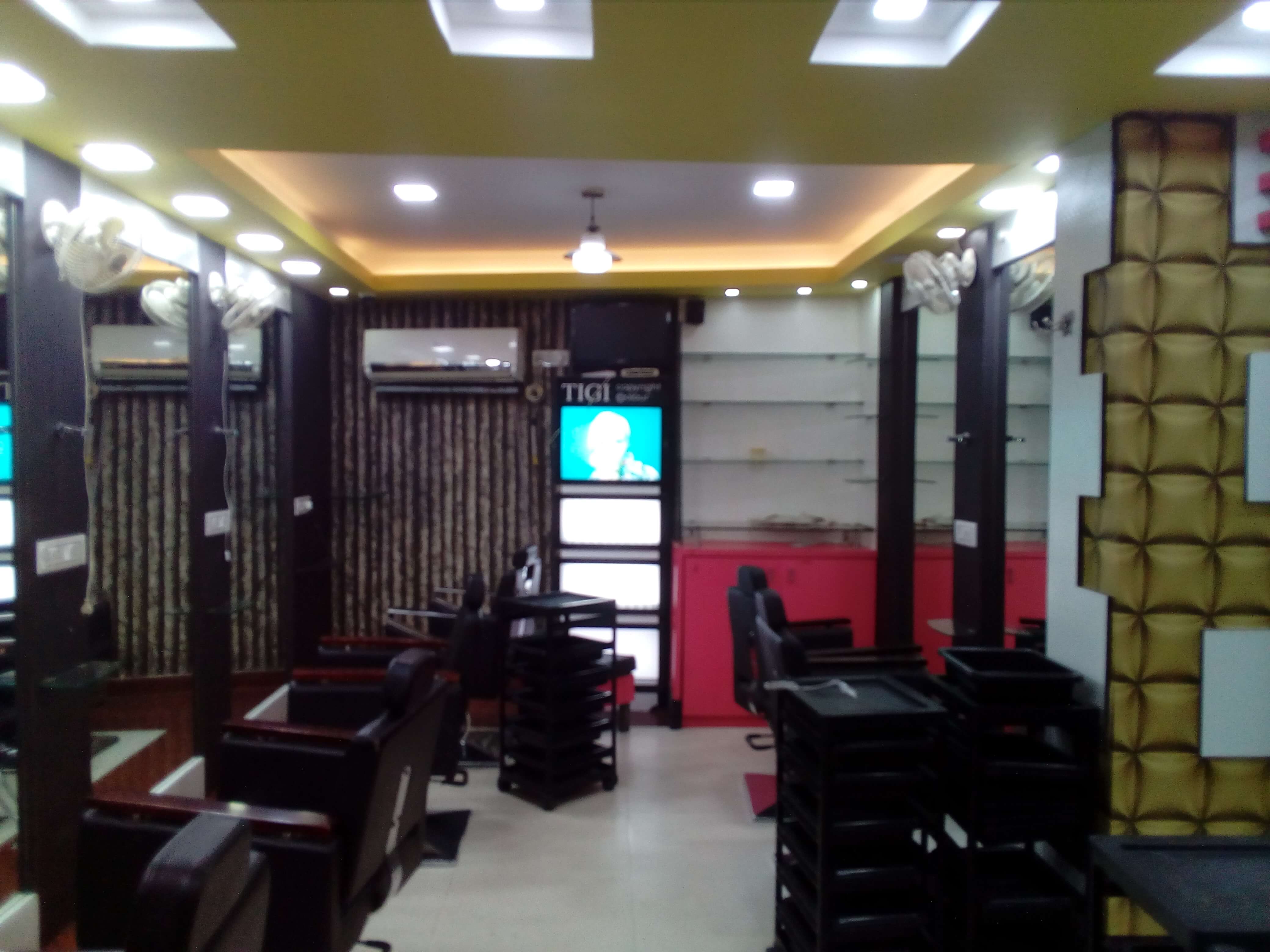 Showroom For Rent in Southern Avenue,Kolkata (Id:20186)