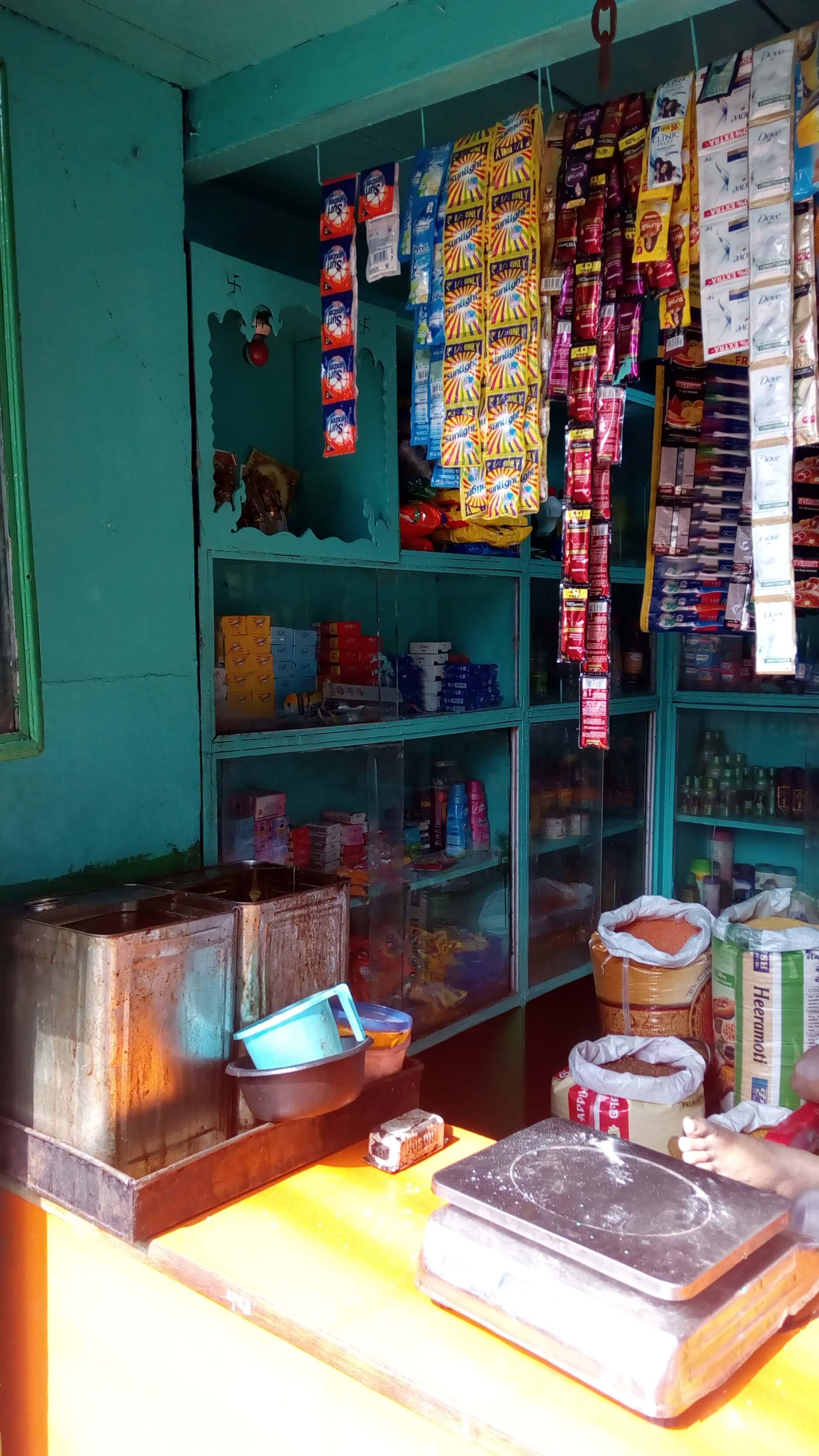 Shop For Rent in Park Street,Kolkata (Id:20298)