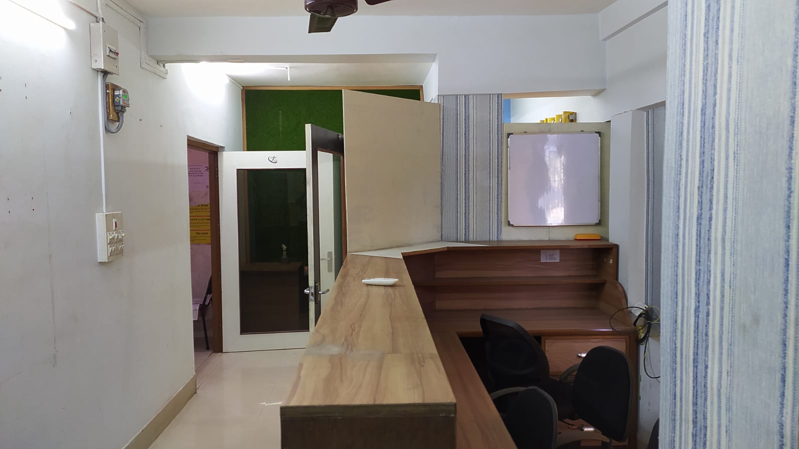 Office For Rent in Chinar Park Kolkata